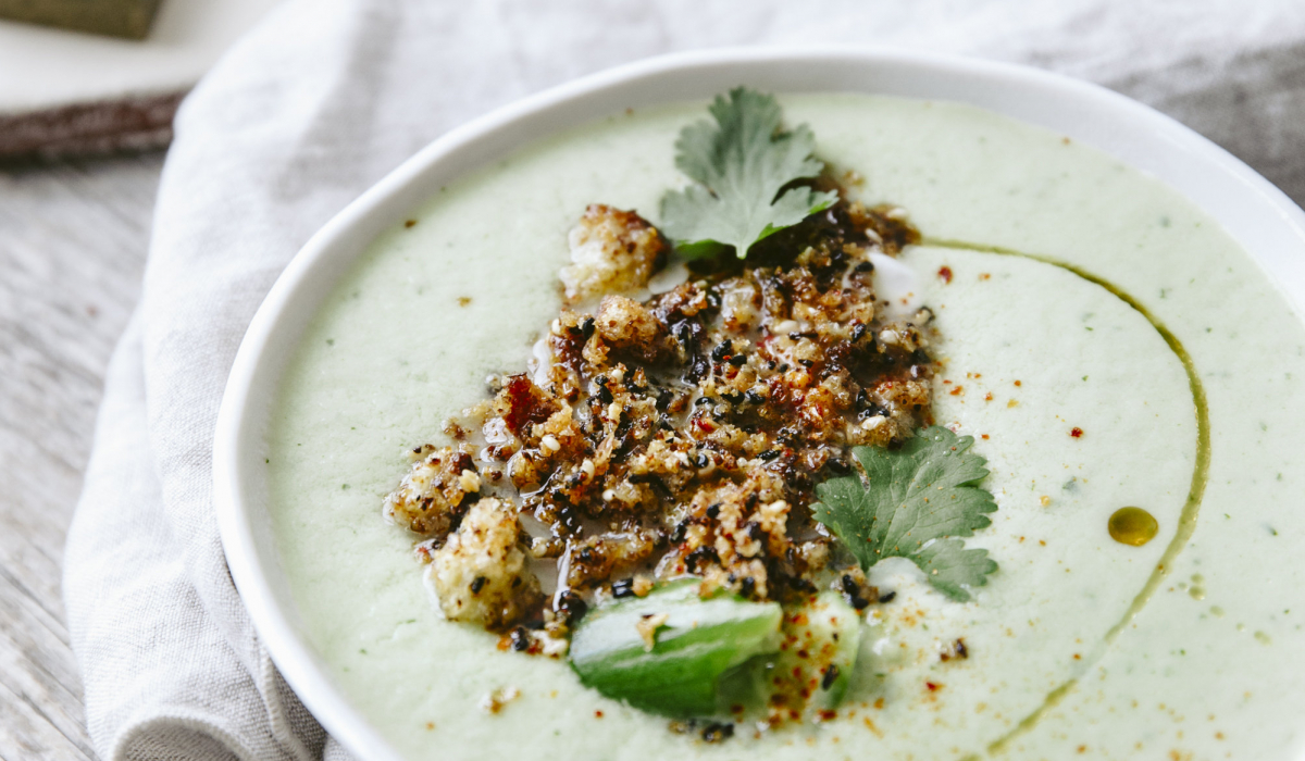 Gaspacho de concombres écrasés